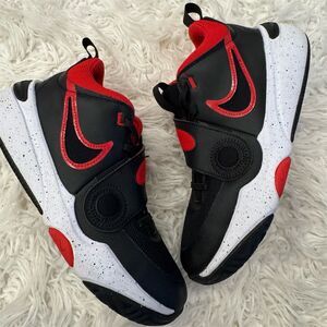 Nike Boys' Girls Team Hustle D 11 Basketball Shoes Black Red Size 6